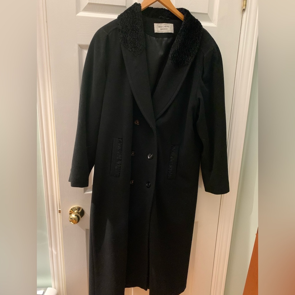 Beautiful Beechers Brook long wool double-breasted lined coat